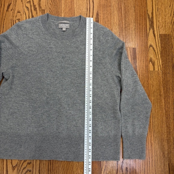 J.Crew Re-imagined Cashmere Classic-Fit Crewneck Sweater - heather ash - Picture 12 of 12